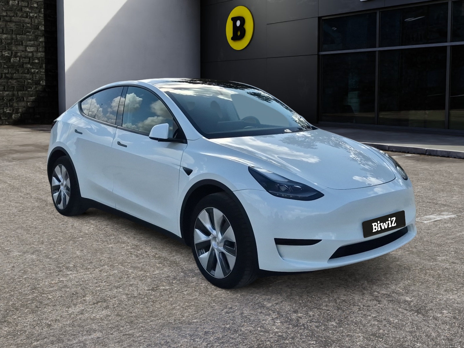 Tesla Model-Y 6