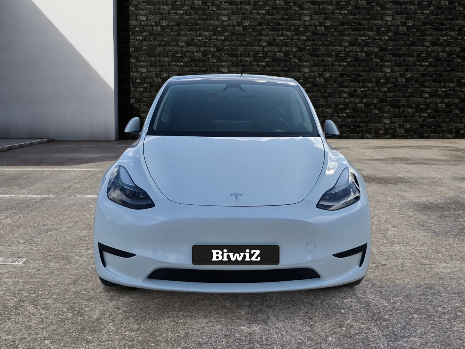 Tesla Model-Y 7