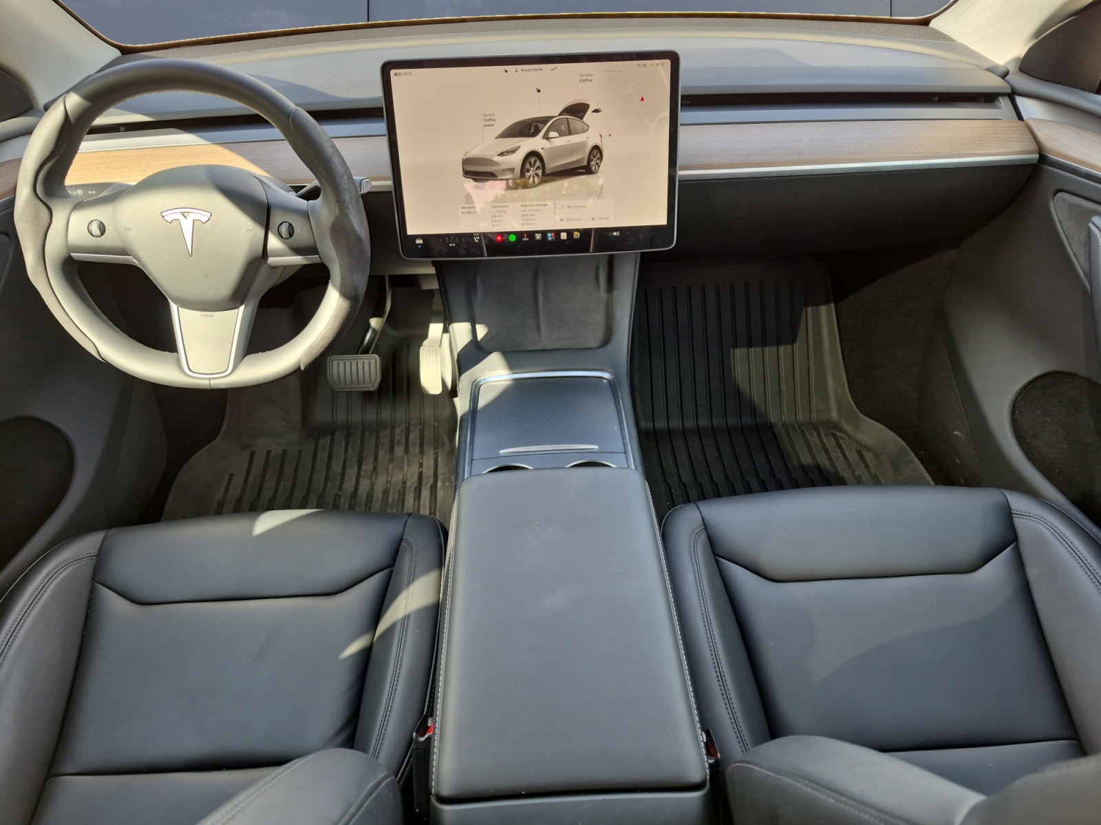 Tesla Model-Y 14