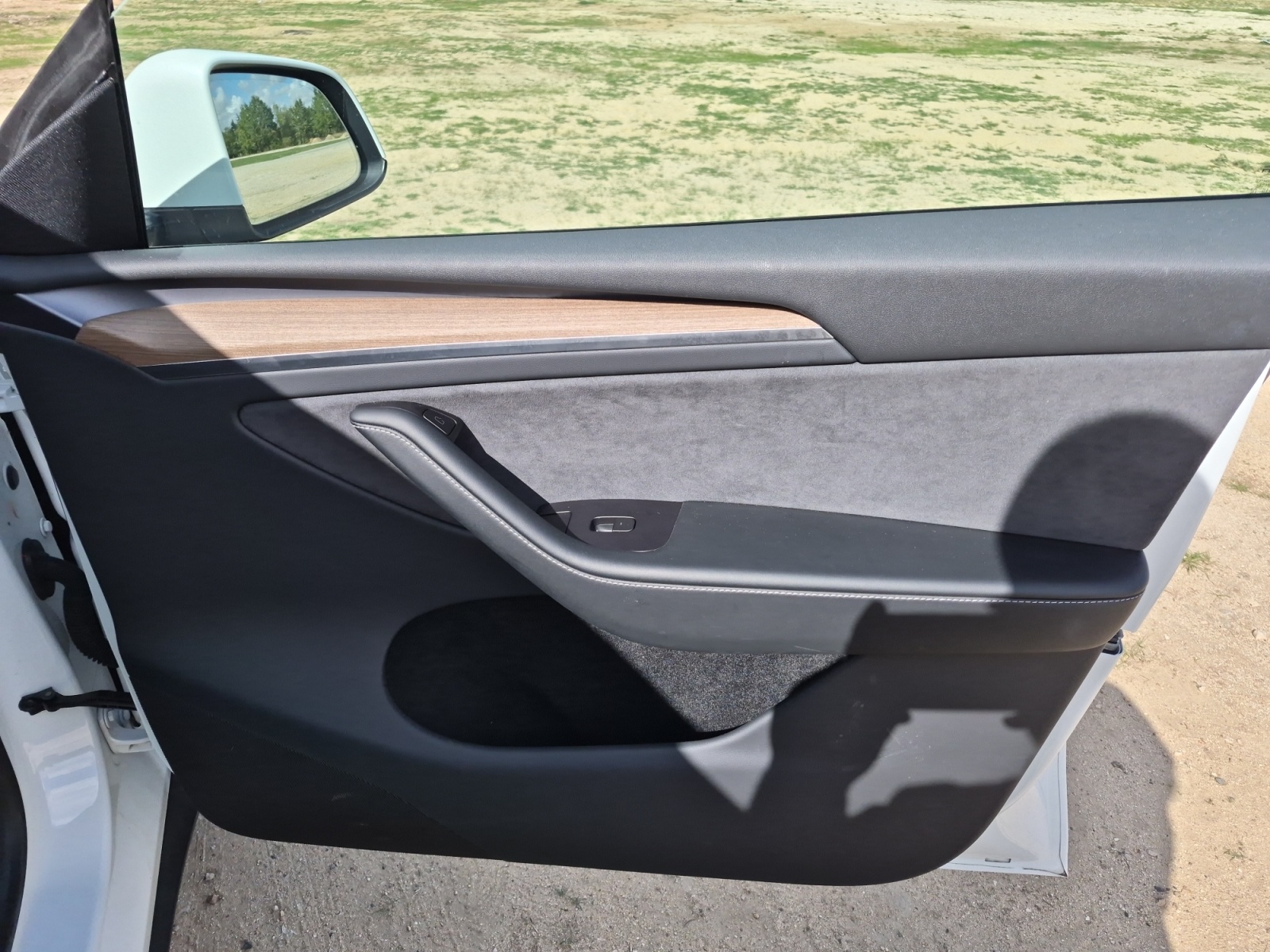 Tesla Model-Y 31