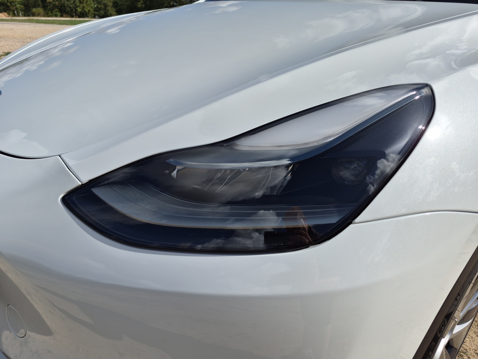 Tesla Model-Y 36