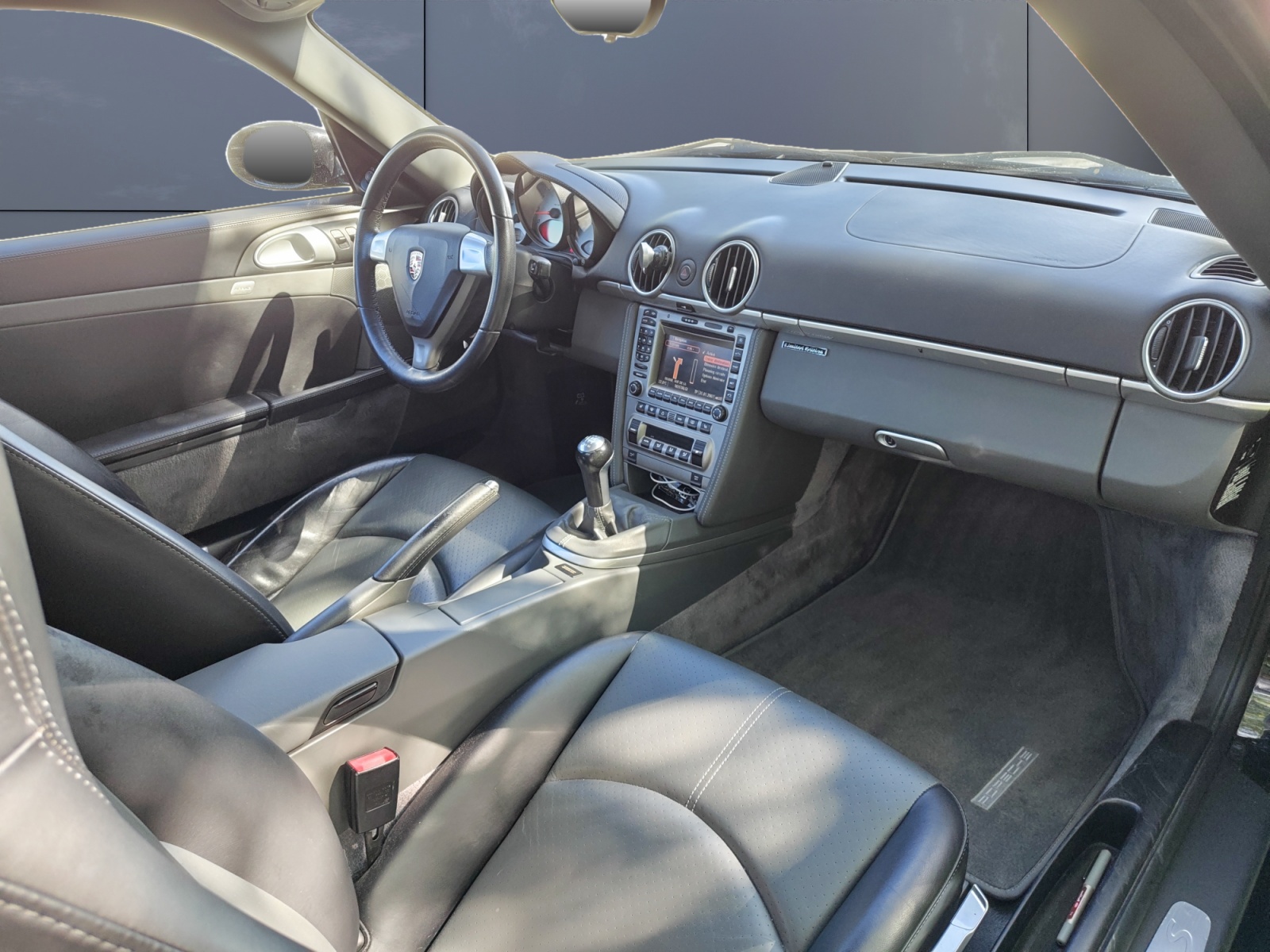 Porsche Cayman 11