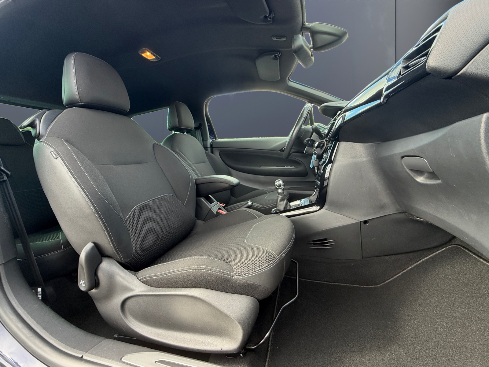 Ds Automobiles Ds3 13