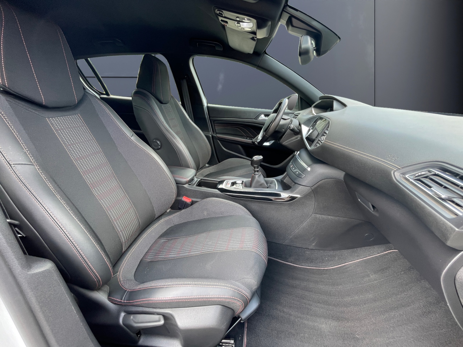 Peugeot 308 13