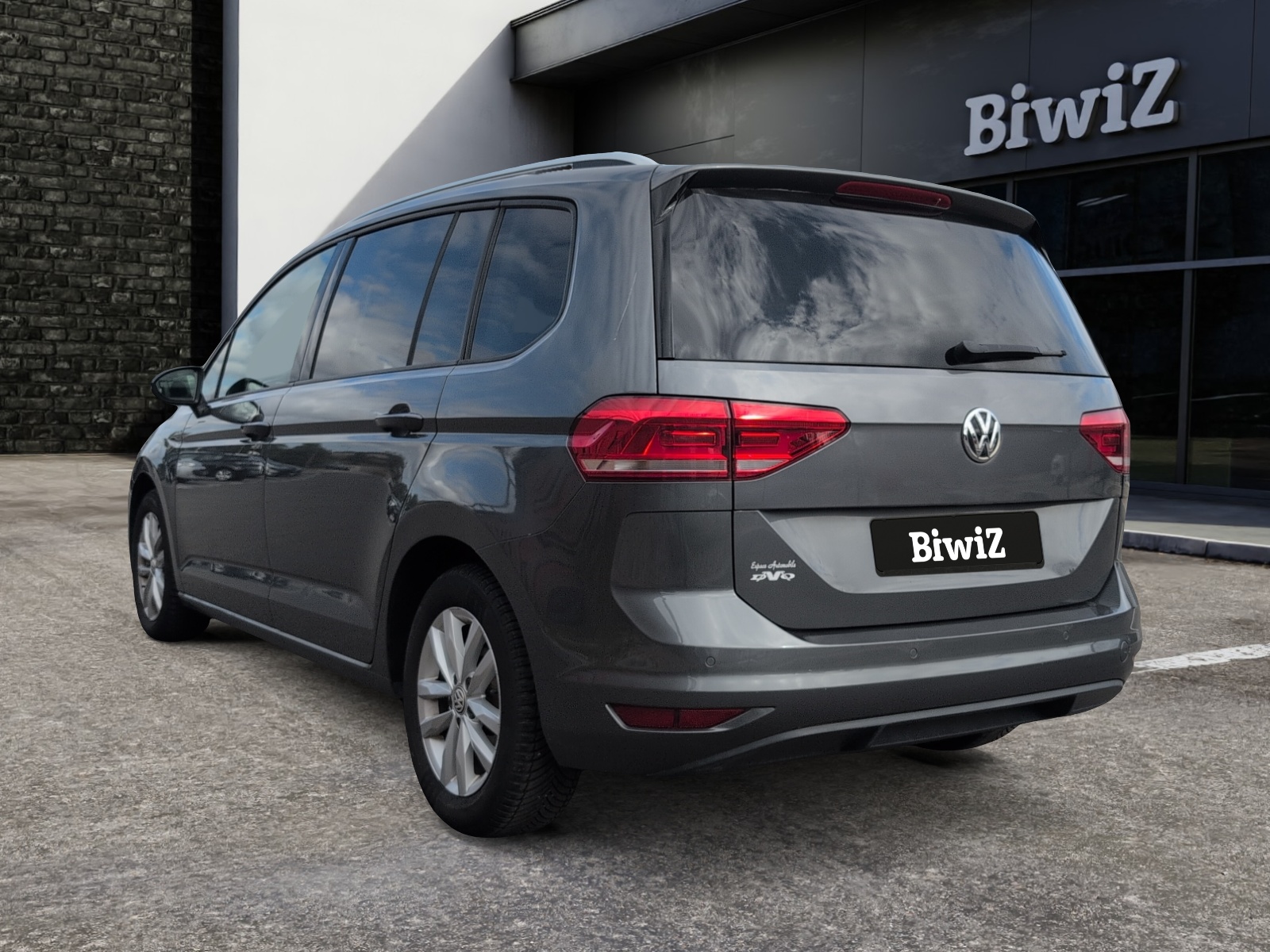 Volkswagen Touran 2