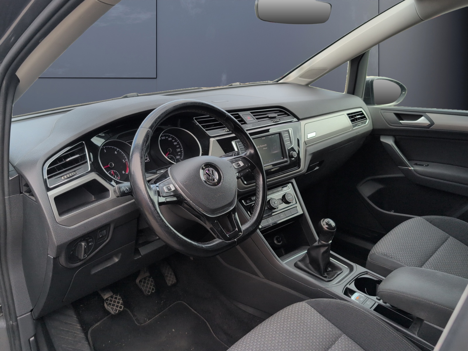 Volkswagen Touran 8