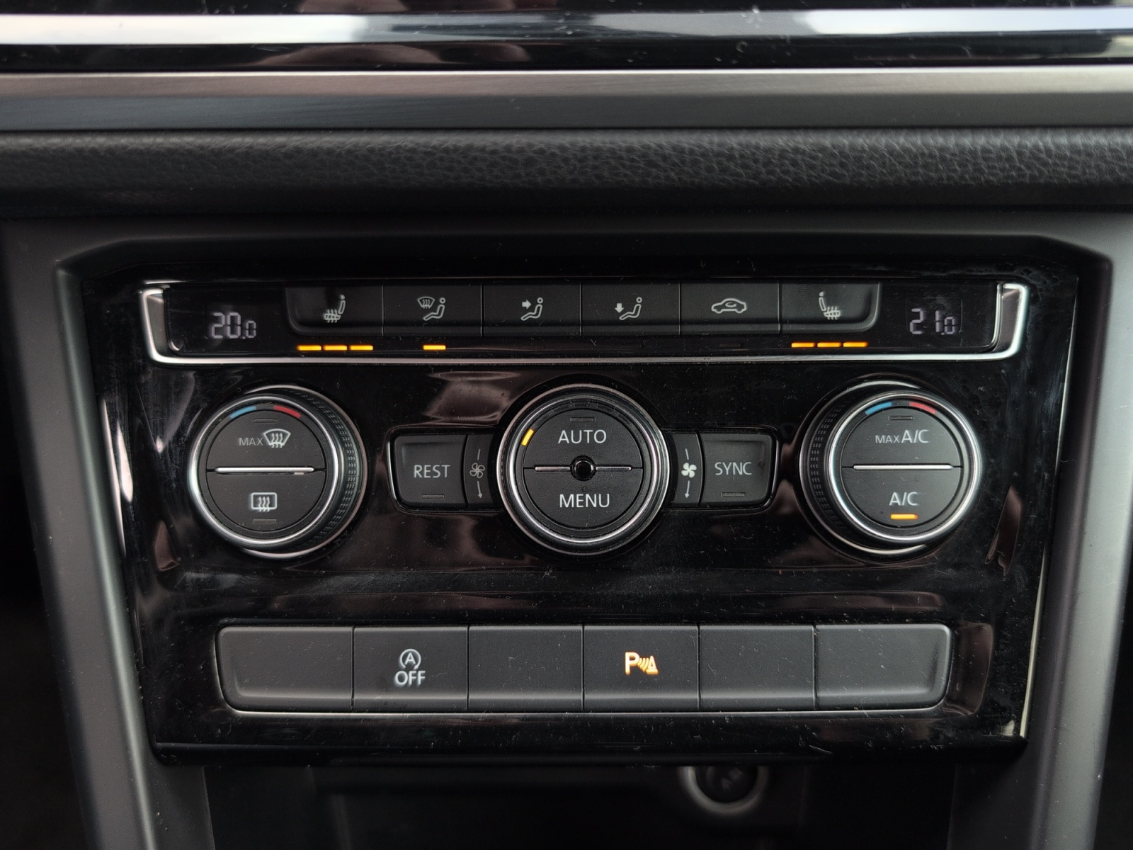 Volkswagen Touran 19