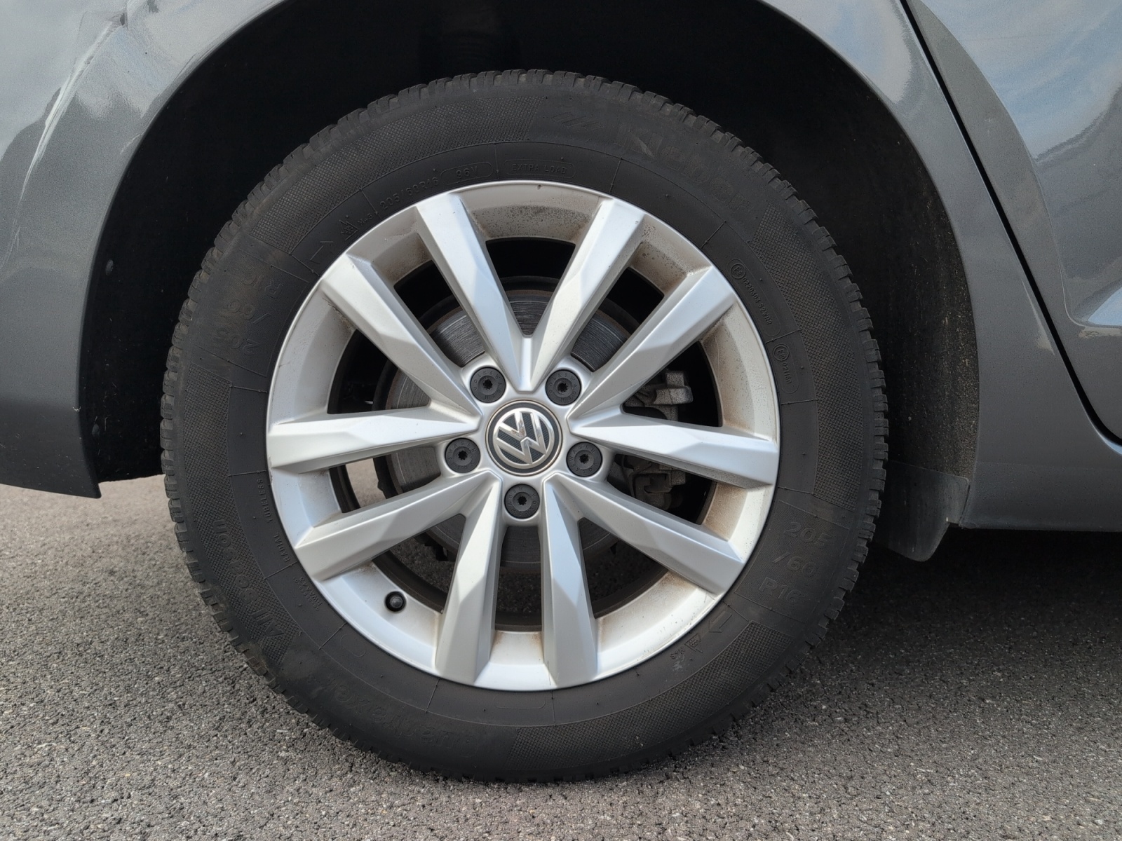 Volkswagen Touran 27