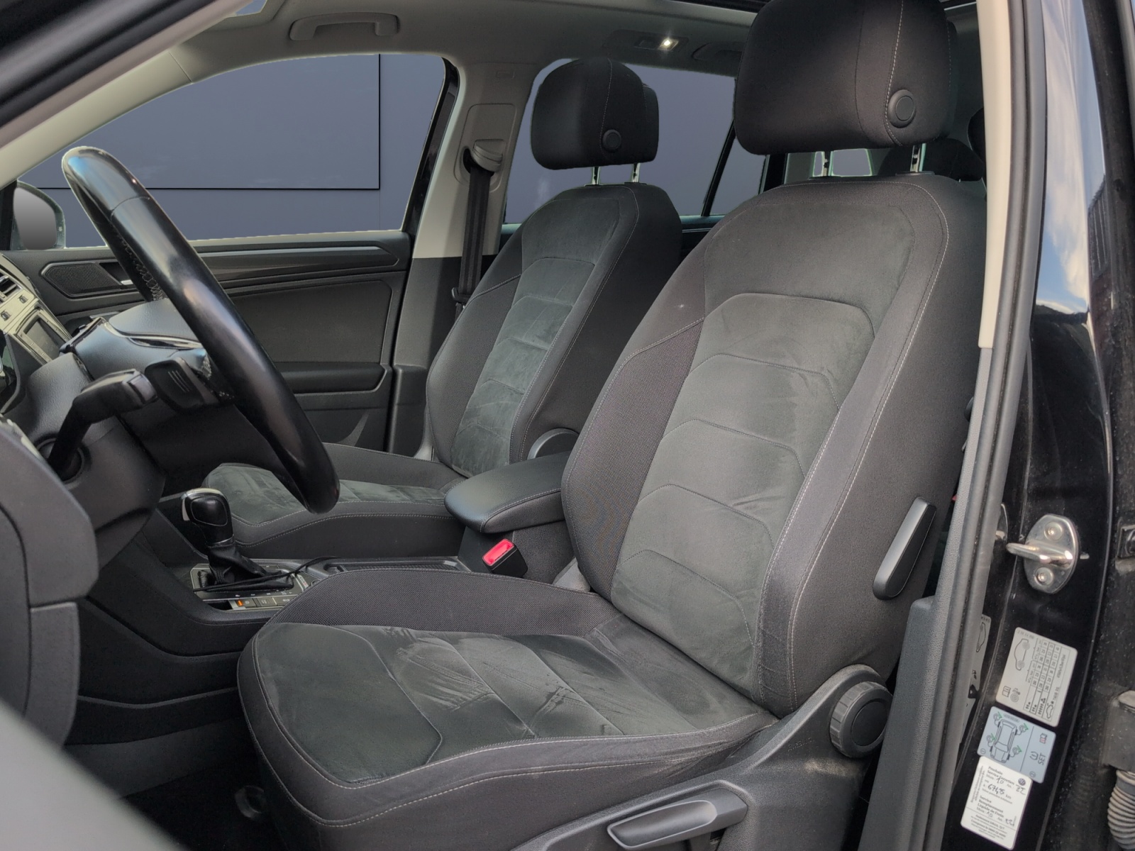 Volkswagen Tiguan 9