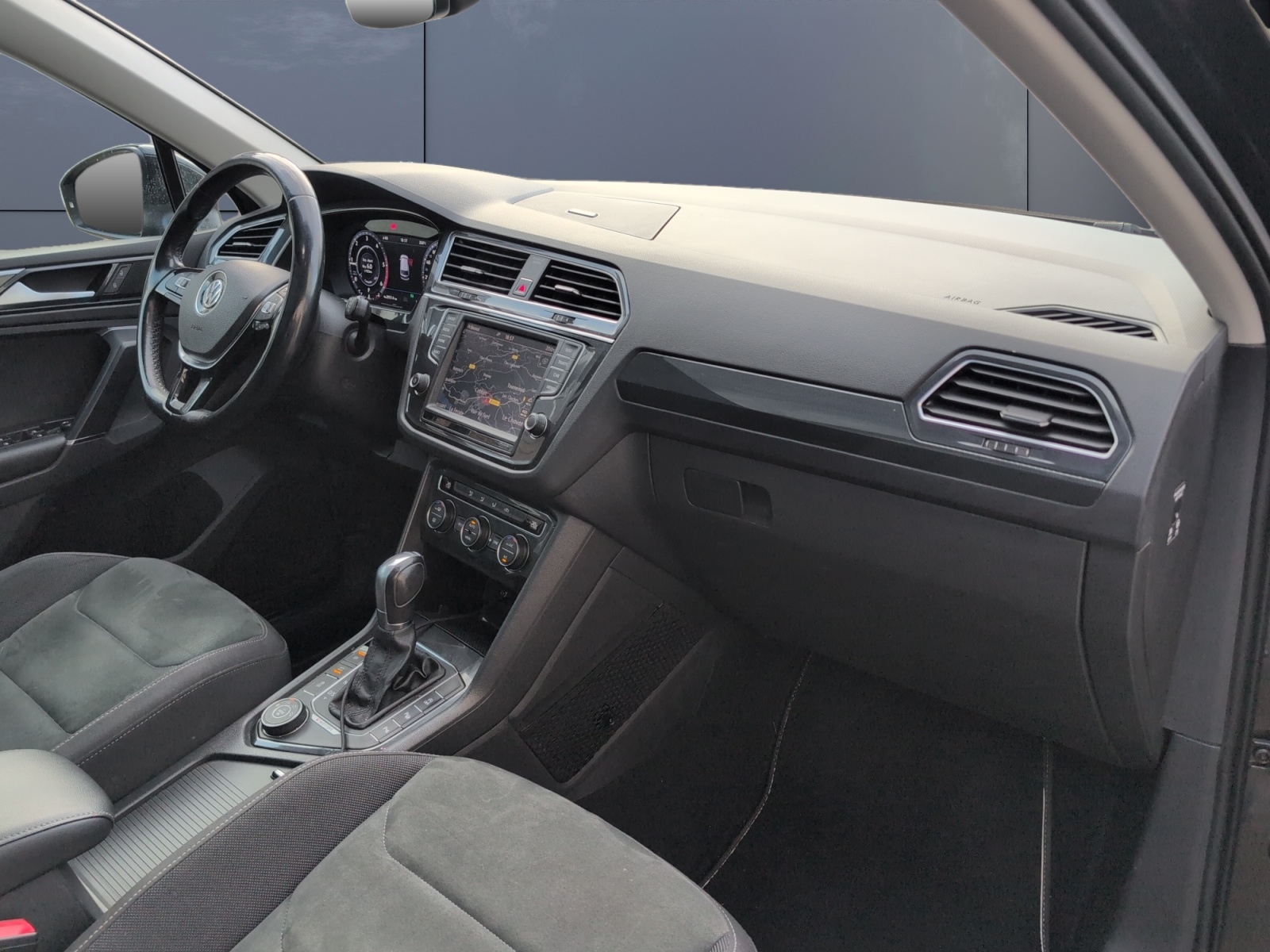 Volkswagen Tiguan 12