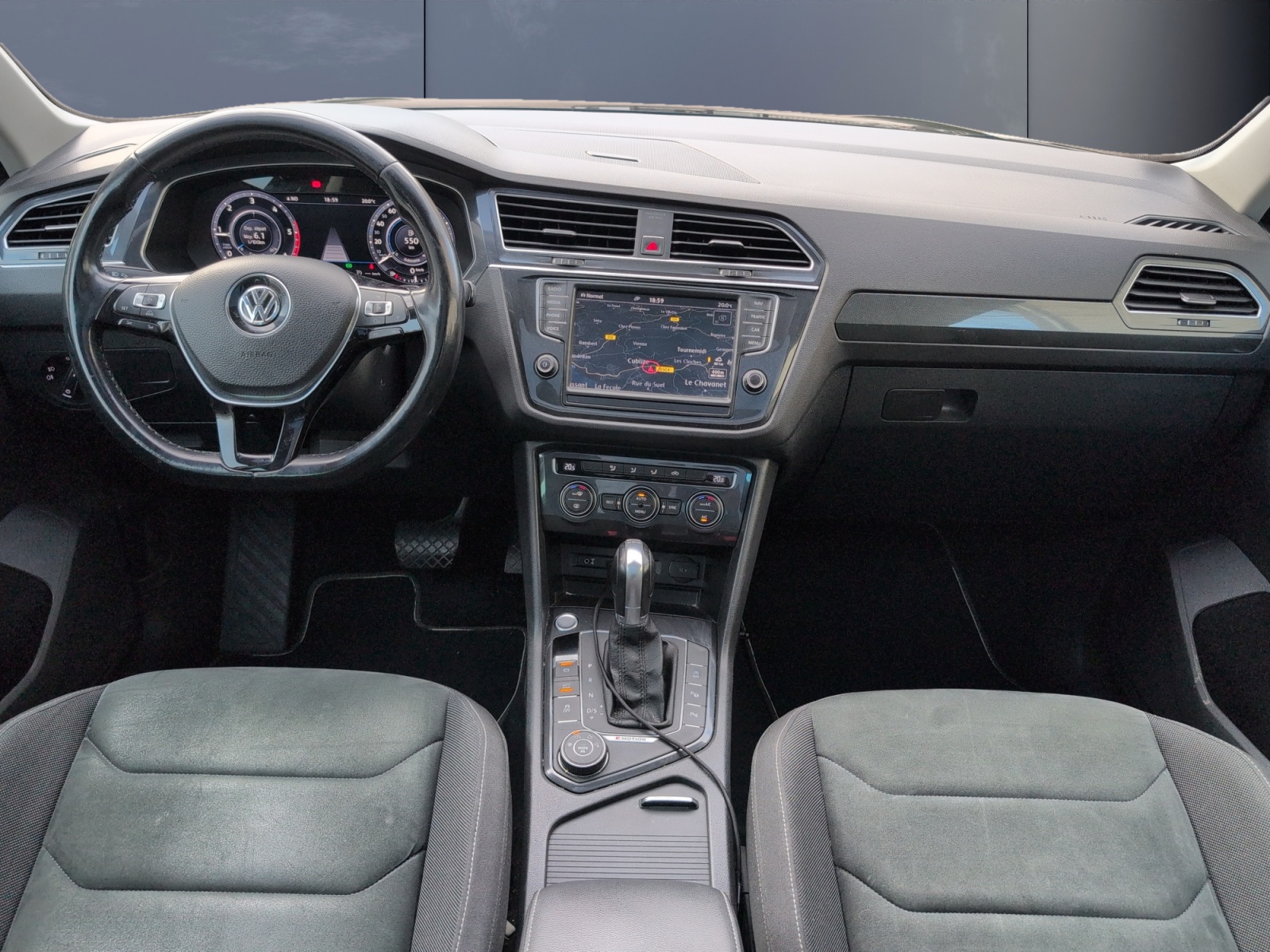 Volkswagen Tiguan 14