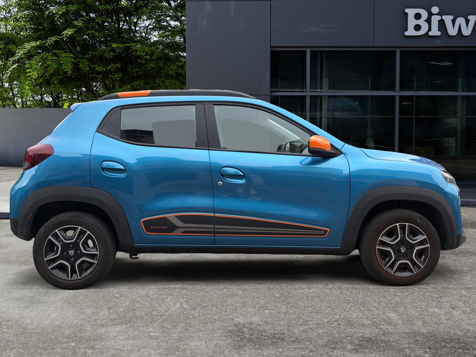 Dacia Spring 5