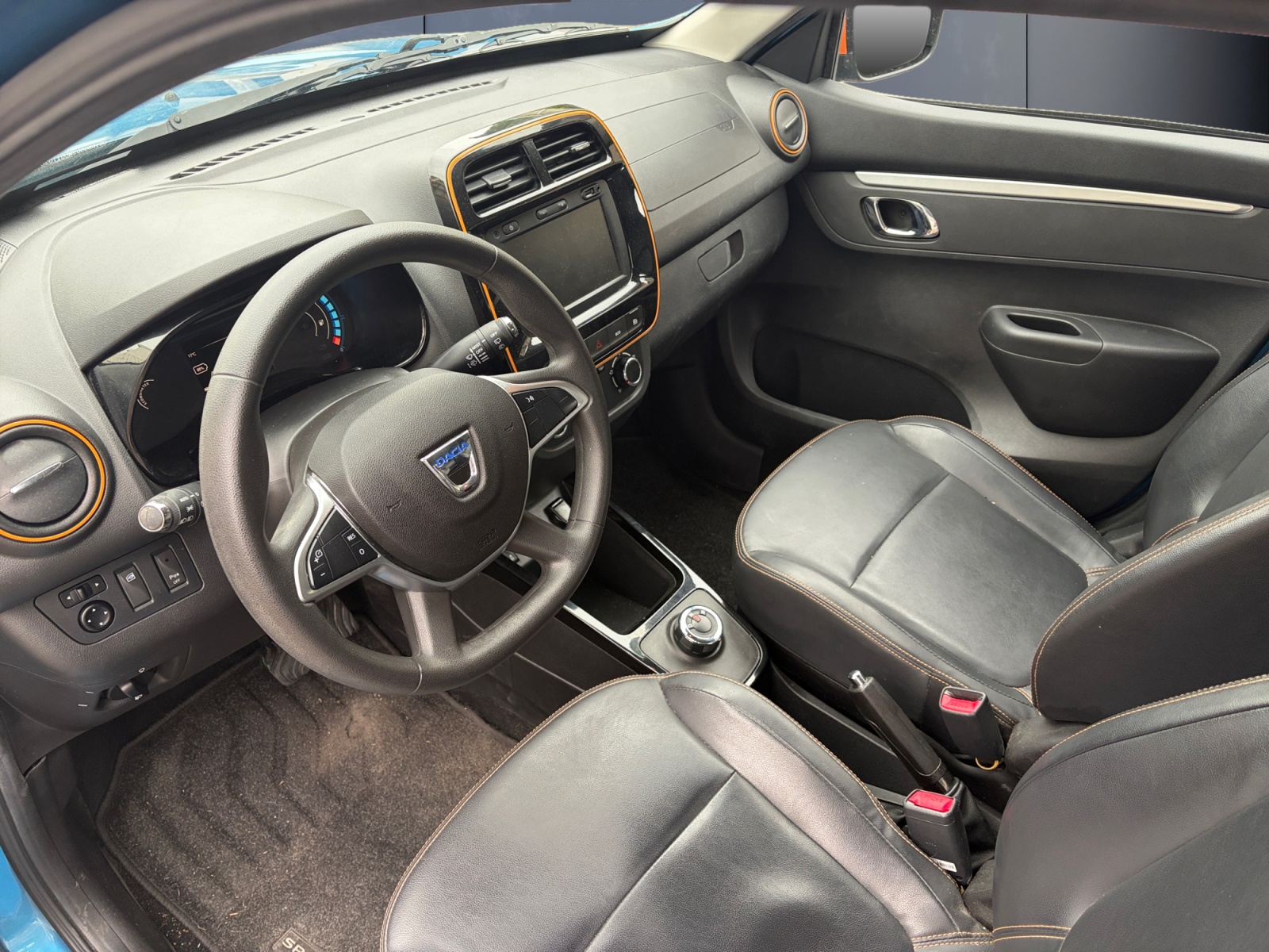 Dacia Spring 8