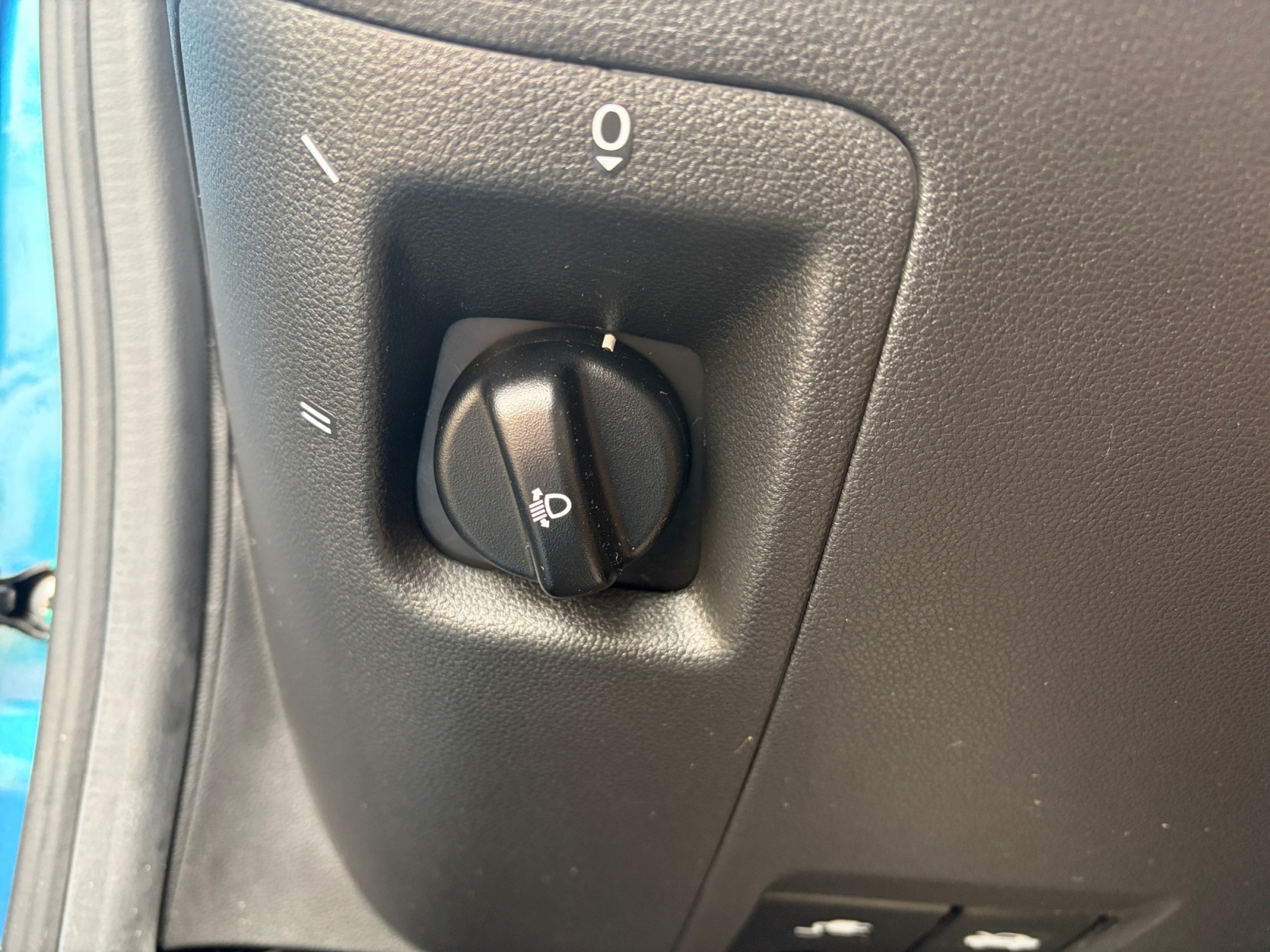 Dacia Spring 19