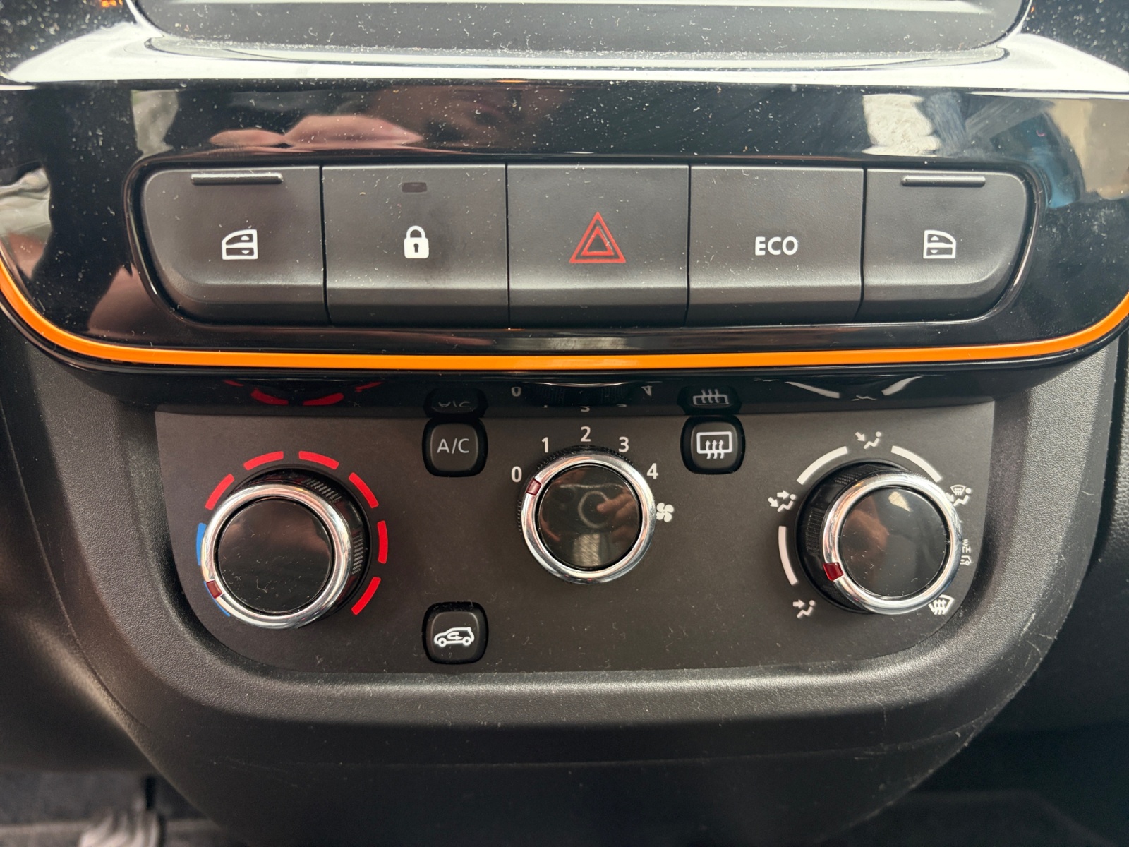 Dacia Spring 25
