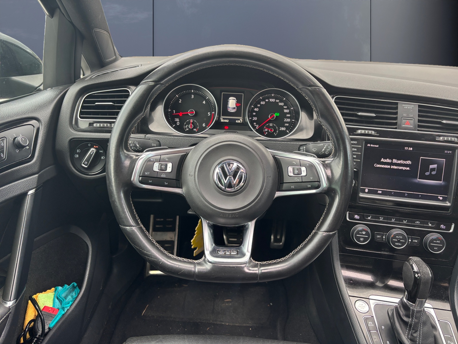 Volkswagen Golf 15