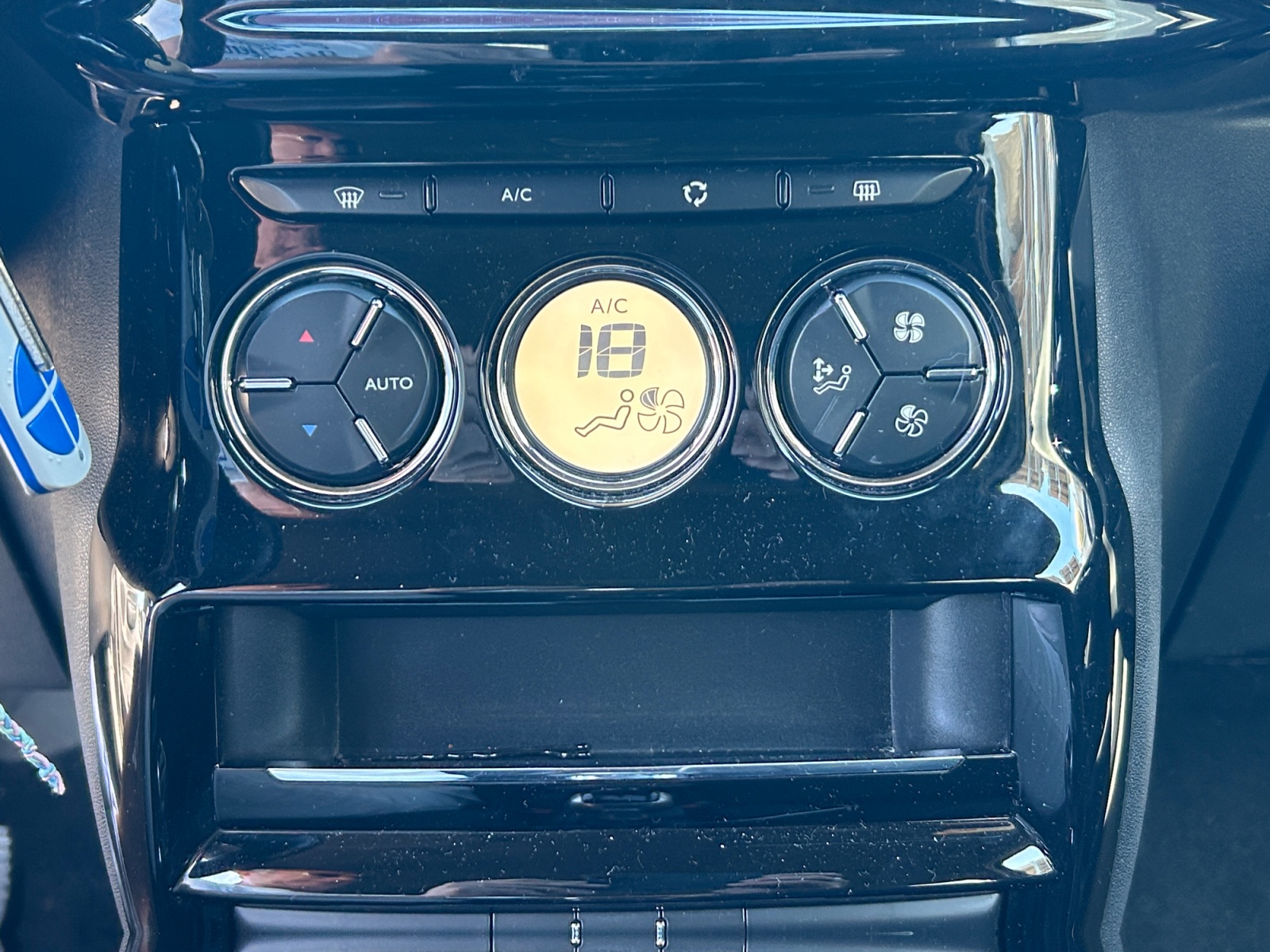 Ds Automobiles Ds3 22