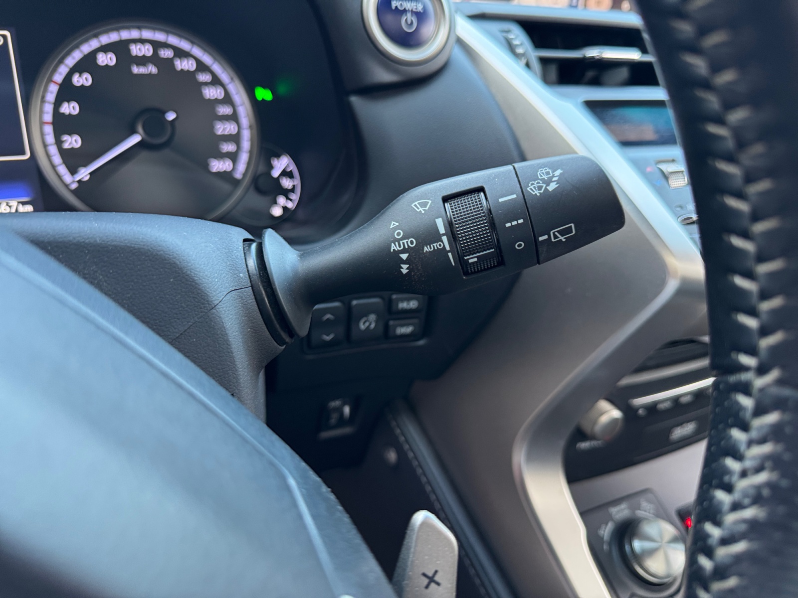 Lexus Nx 24