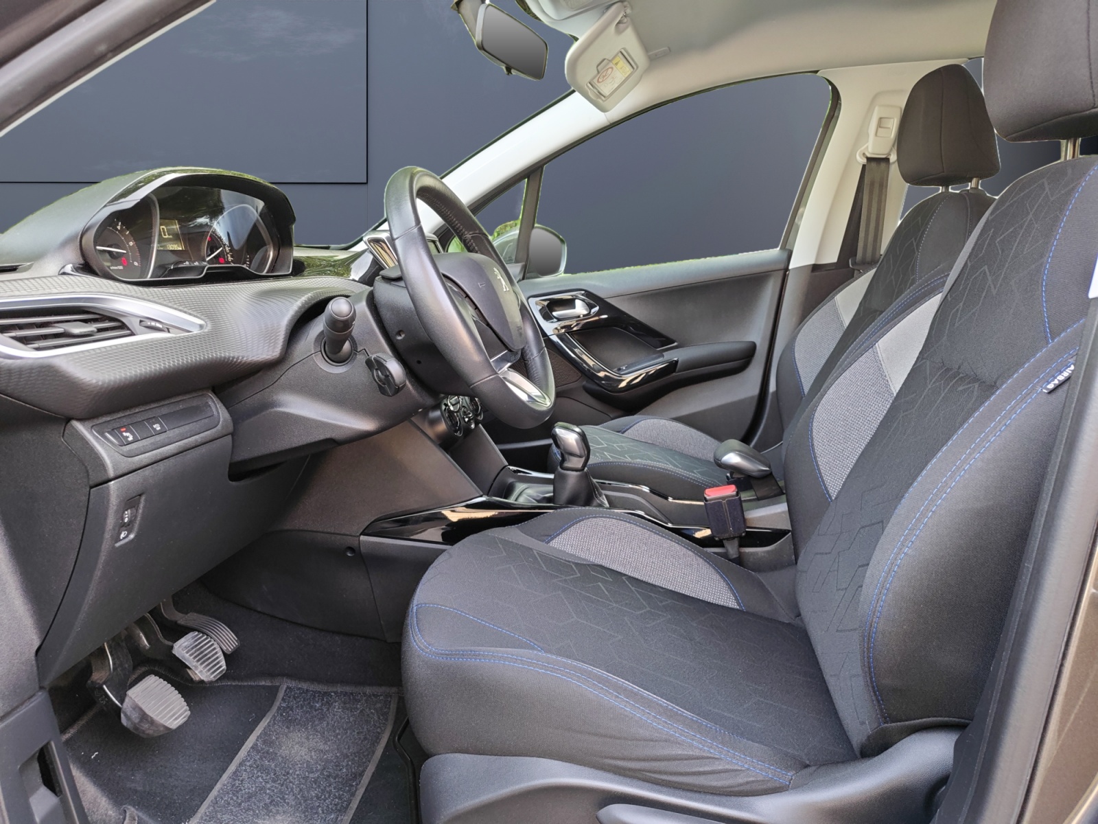Peugeot 2008 9