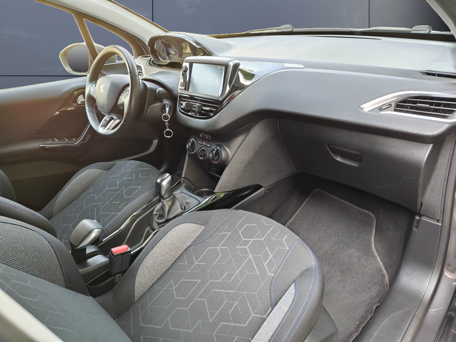 Peugeot 2008 12