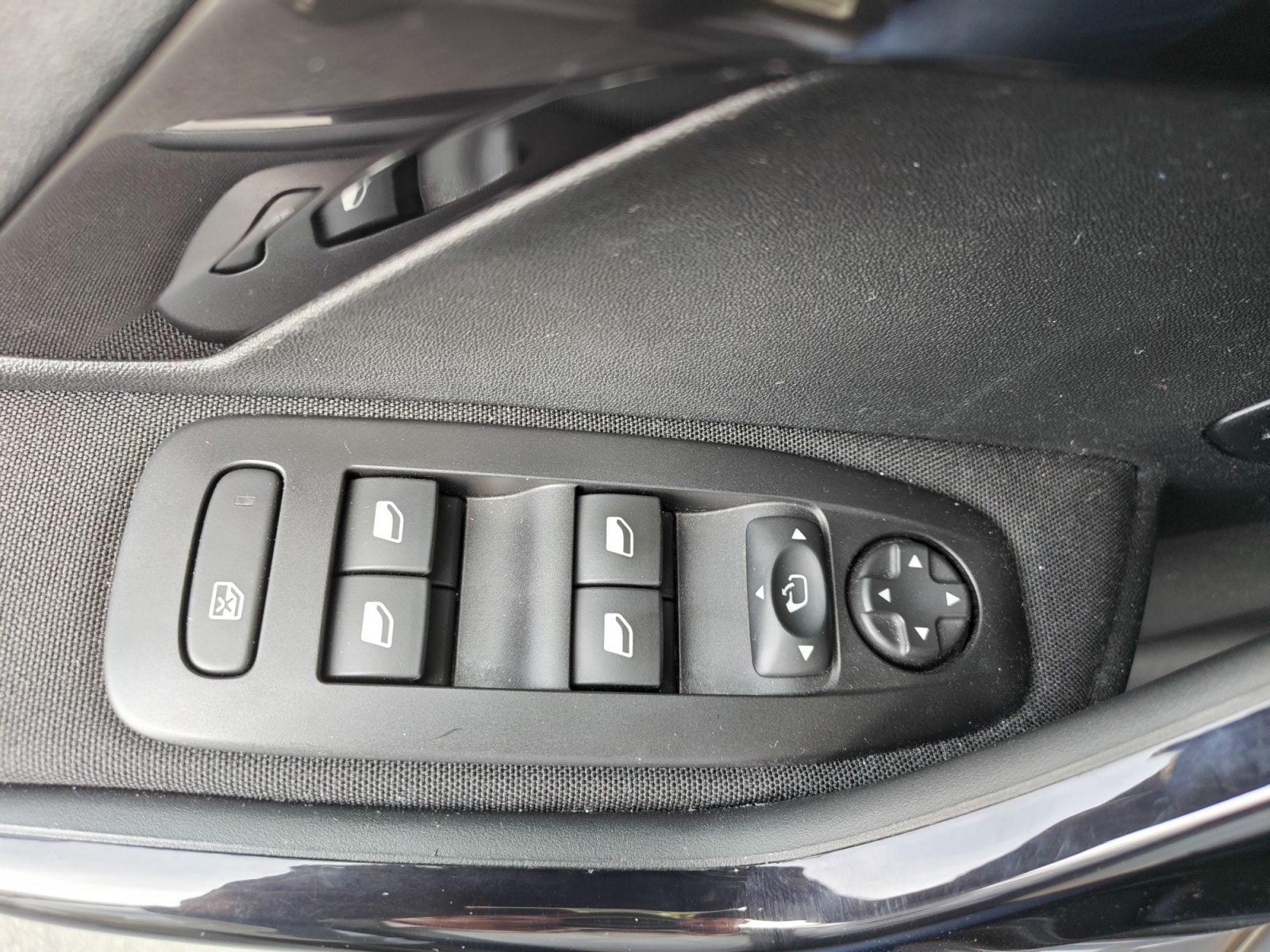 Peugeot 2008 23