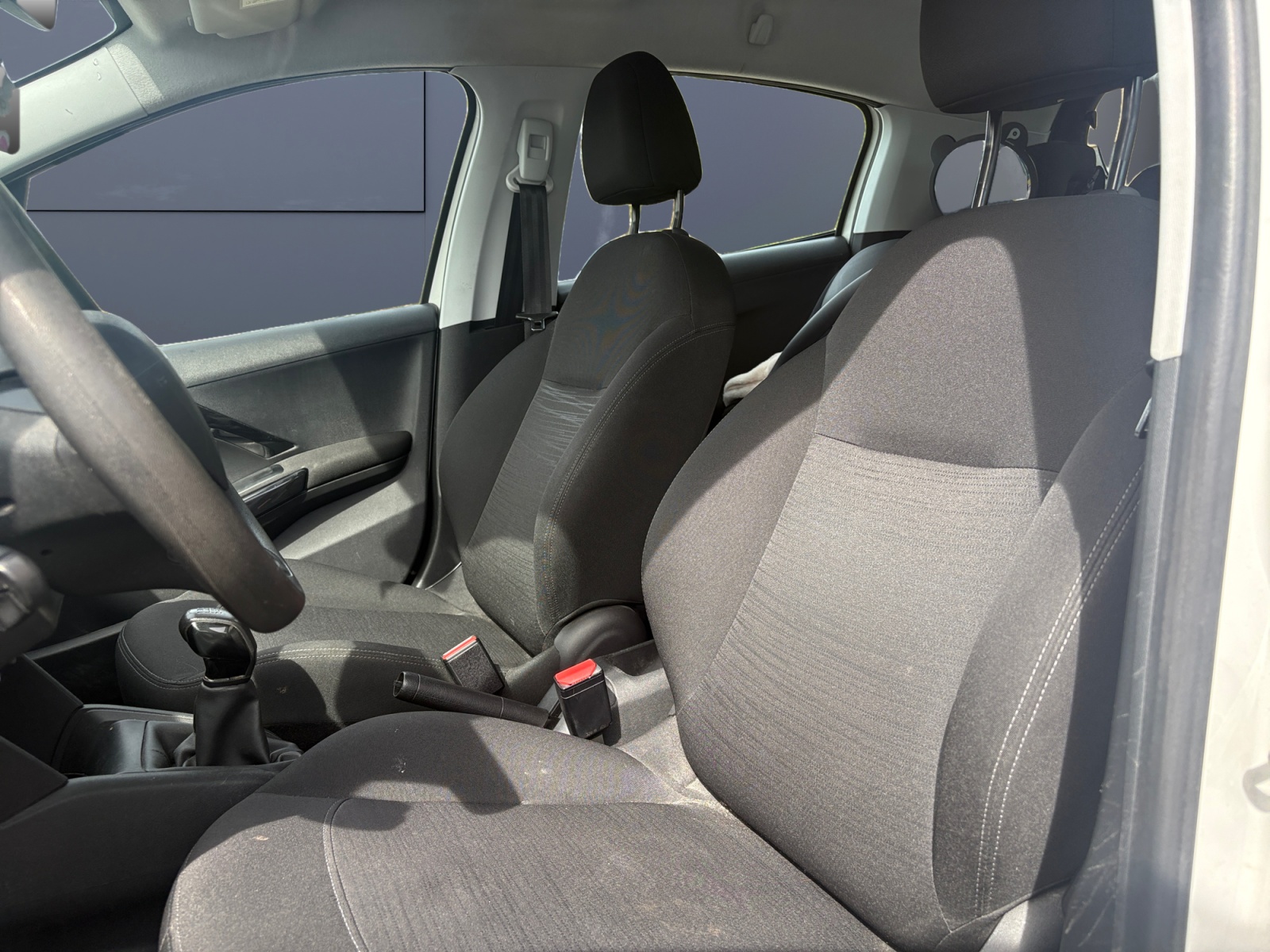 Peugeot 208 9