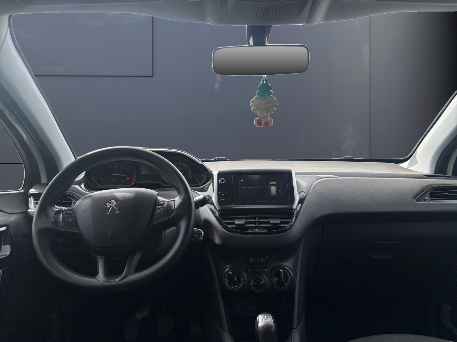 Peugeot 208 12
