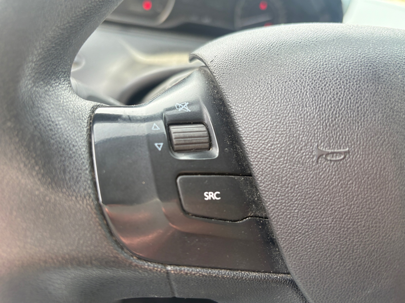 Peugeot 208 19