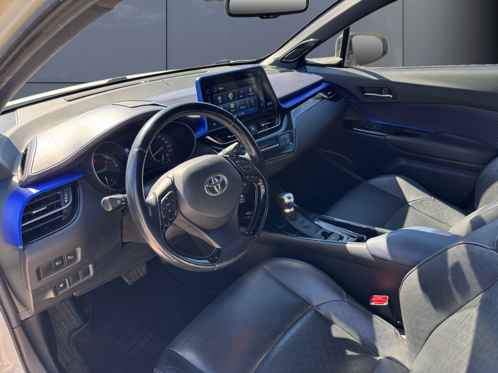 Toyota C-Hr 8