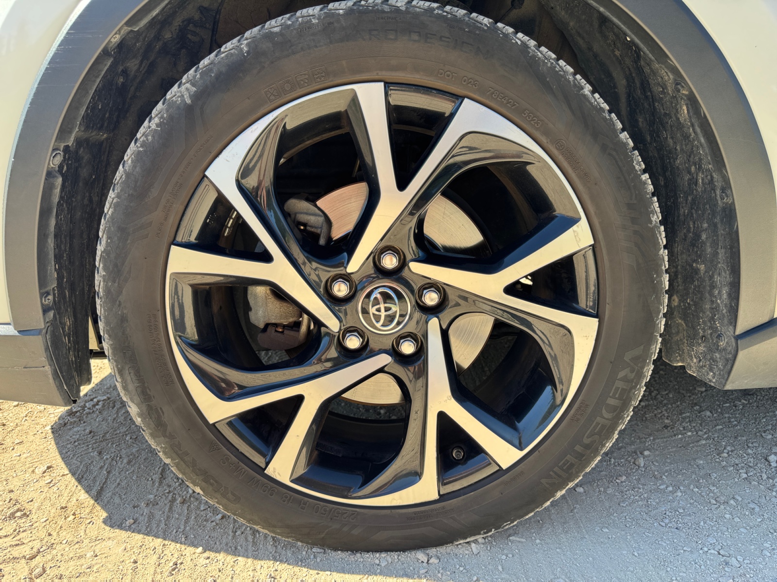 Toyota C-Hr 27