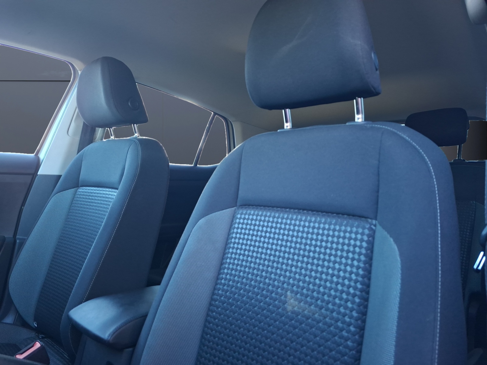 Volkswagen T-Cross 9