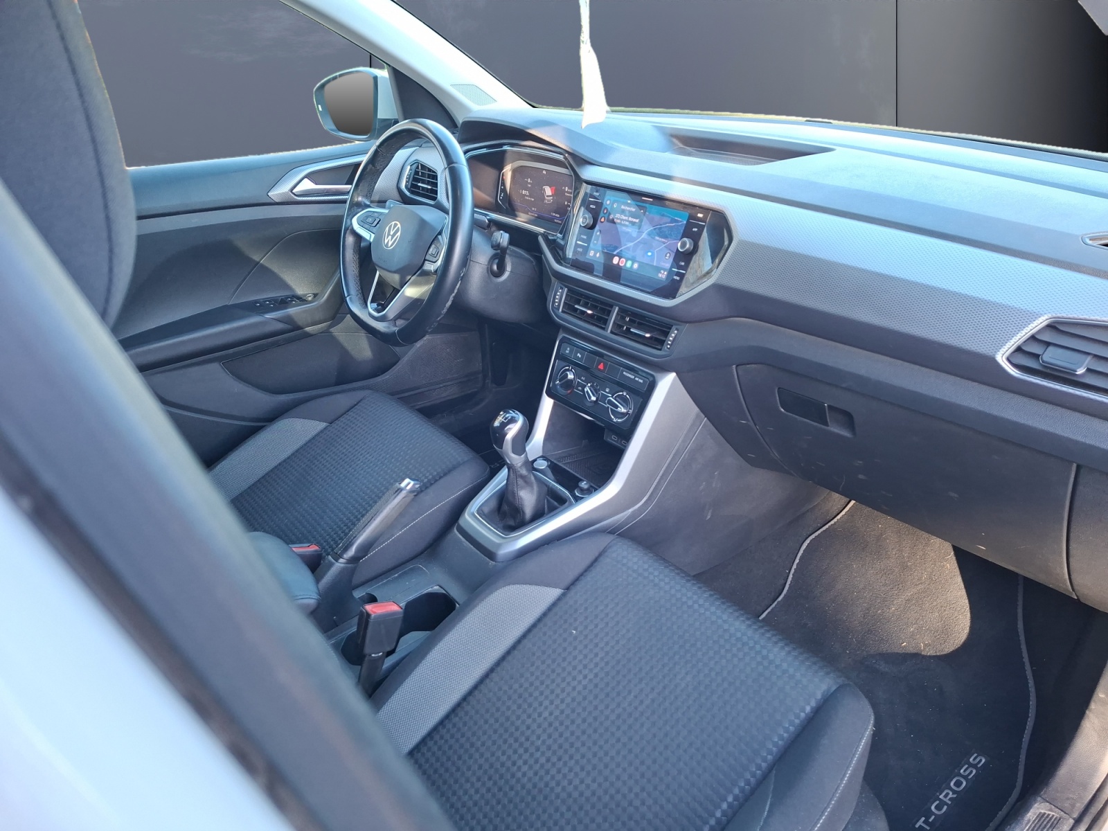 Volkswagen T-Cross 12