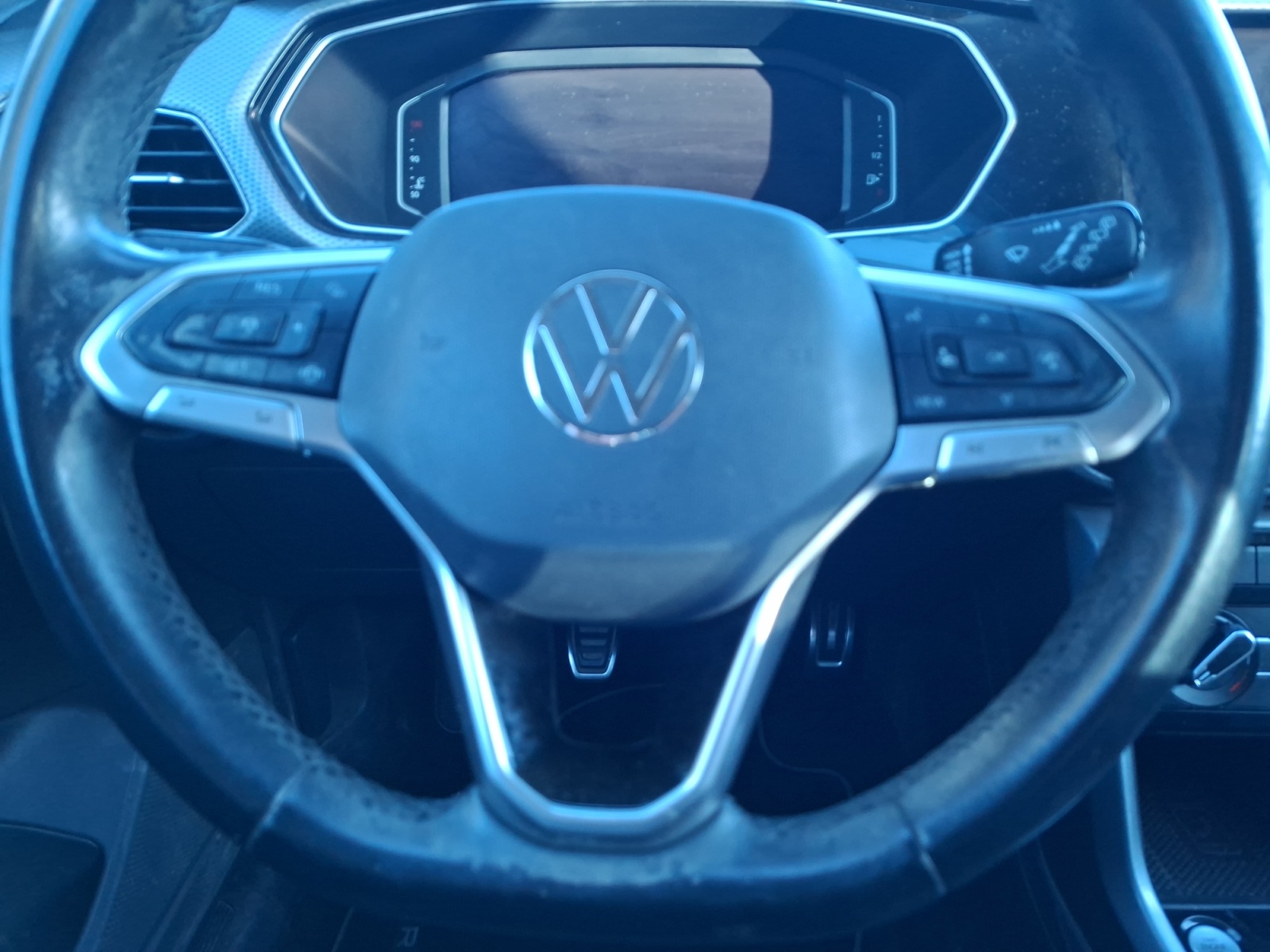 Volkswagen T-Cross 16