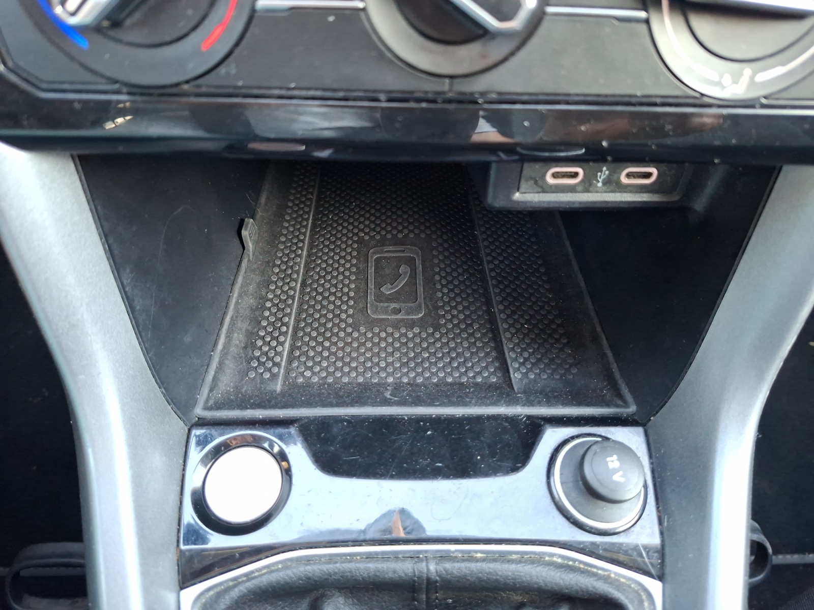 Volkswagen T-Cross 22