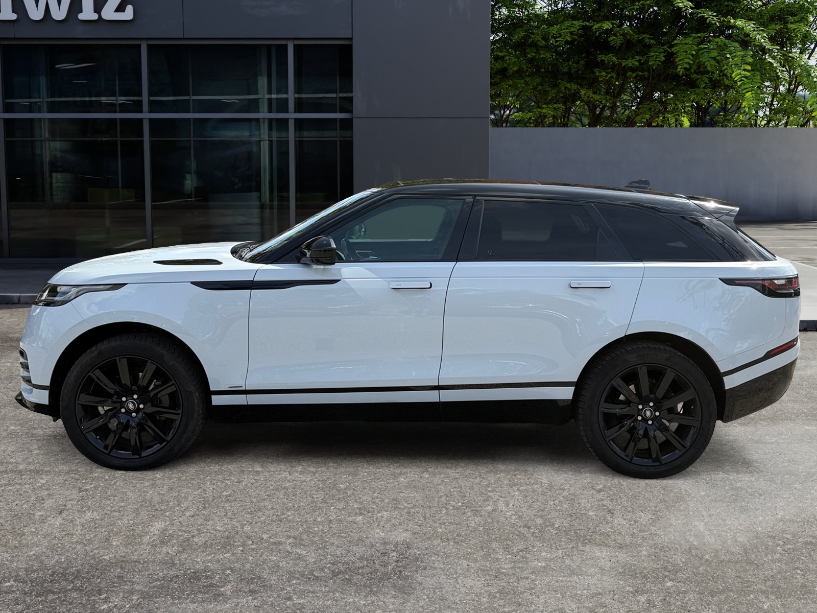 Land Rover Range Rover Velar 1