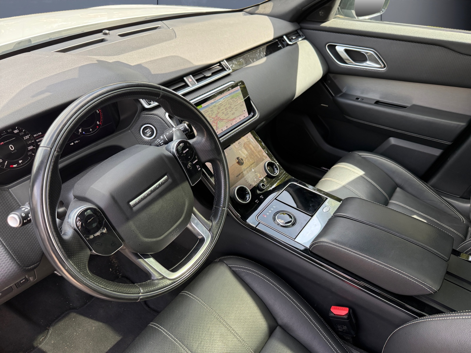 Land Rover Range Rover Velar 8