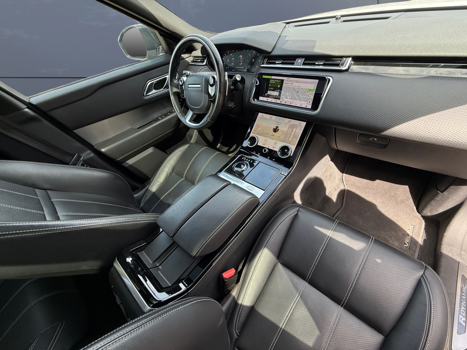 Land Rover Range Rover Velar 12