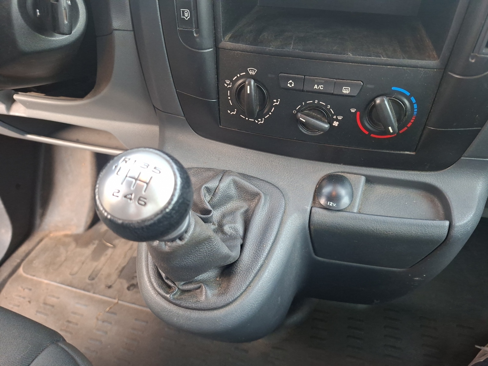Peugeot Expert Vu 22