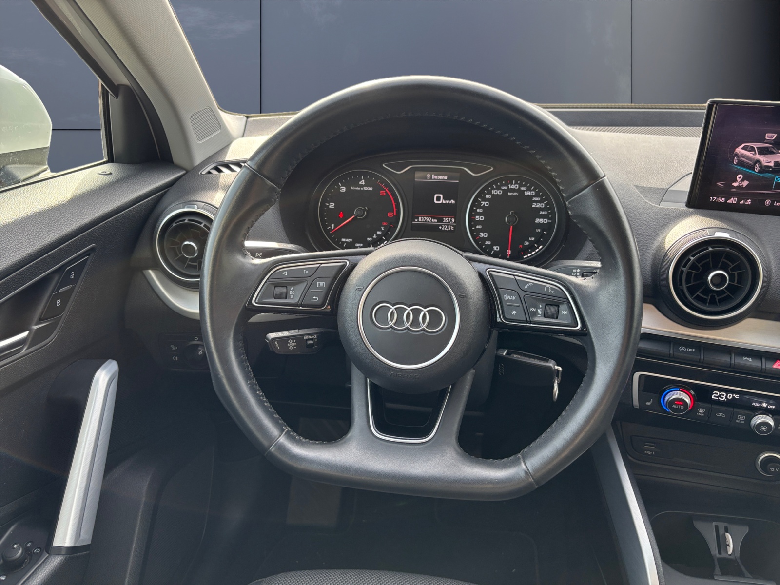 Audi Q2 15