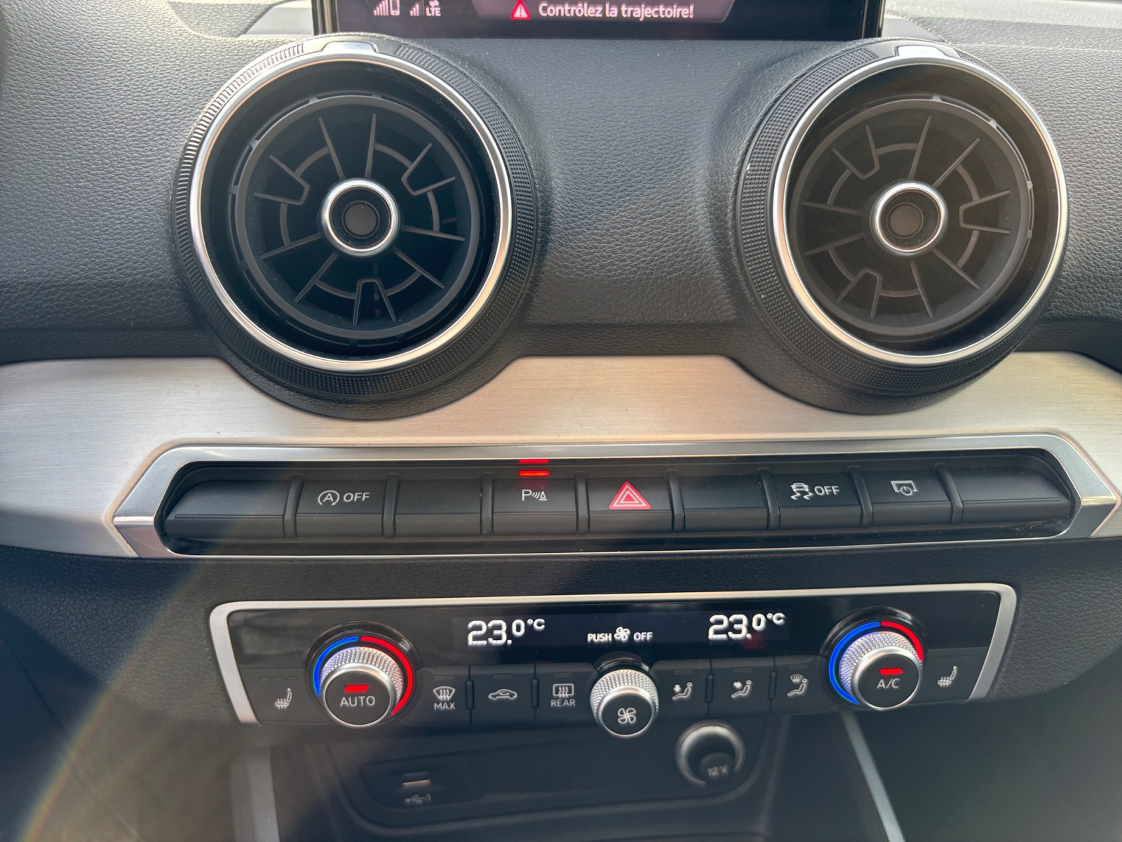 Audi Q2 24