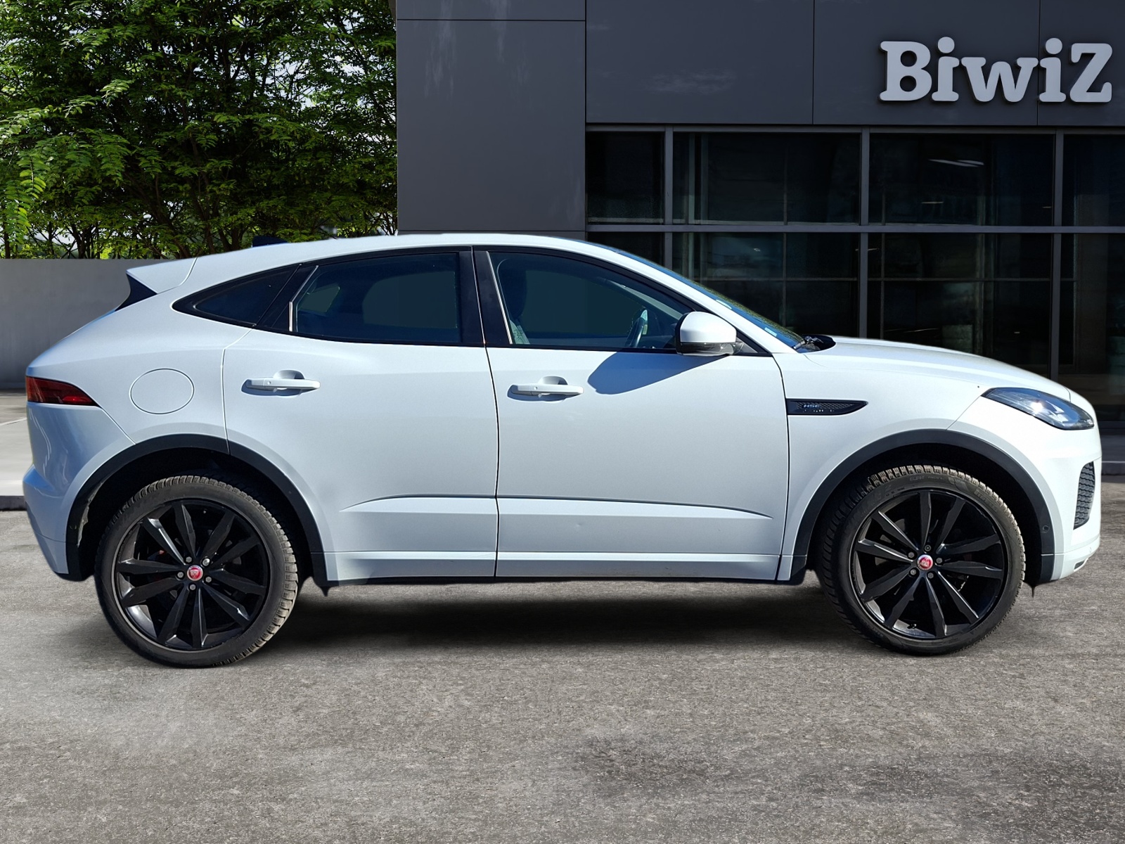 Jaguar E-Pace 5