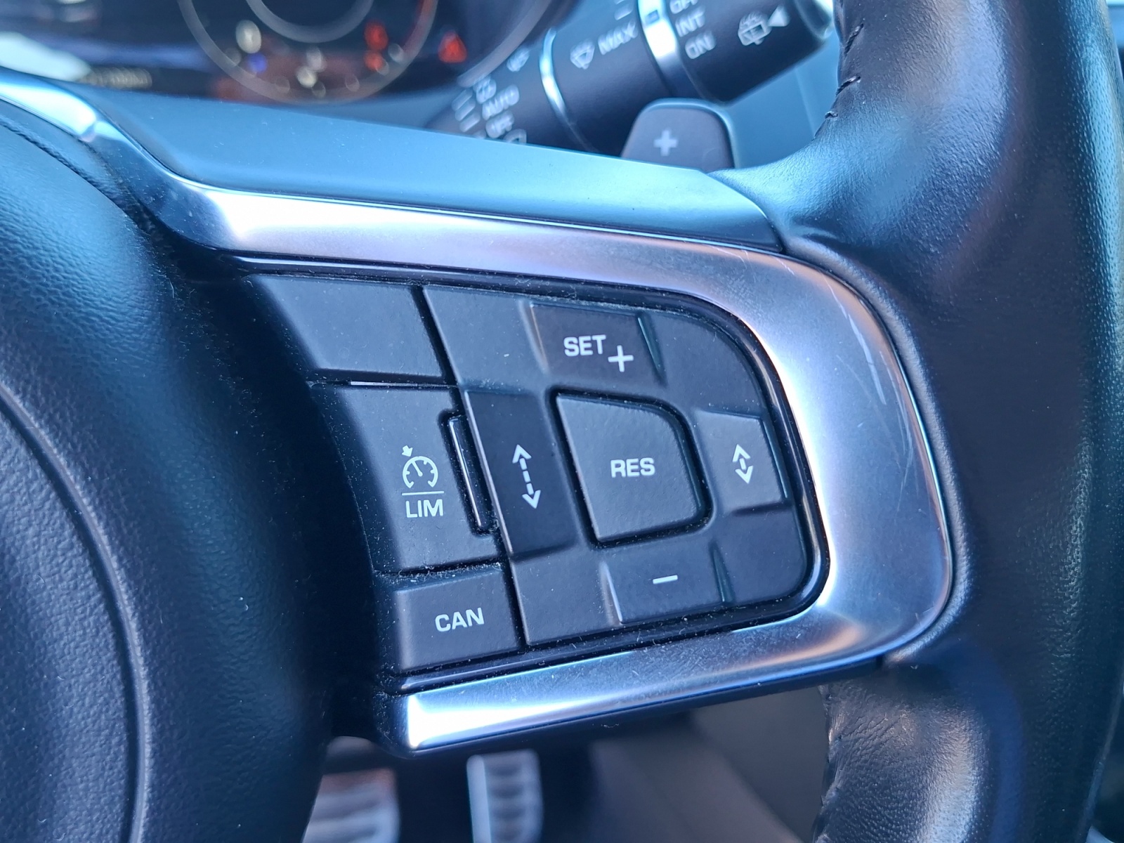 Jaguar E-Pace 28