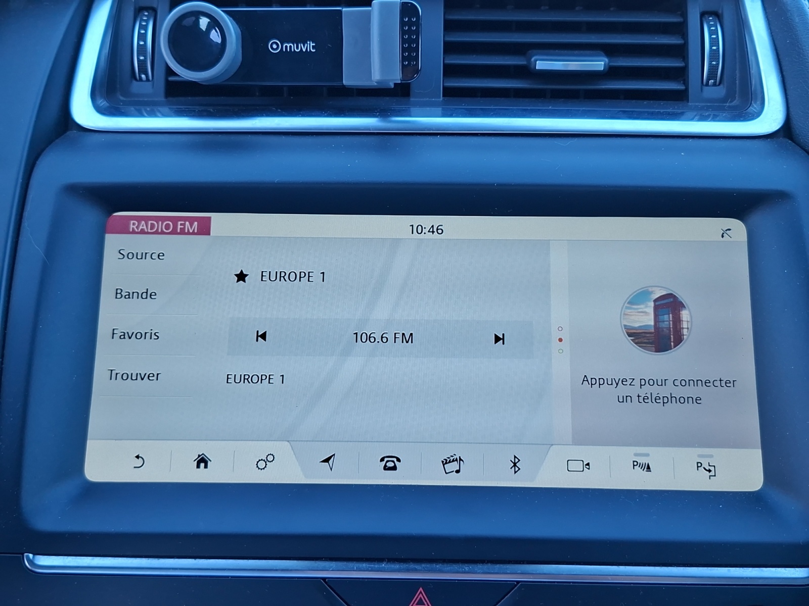 Jaguar E-Pace 33
