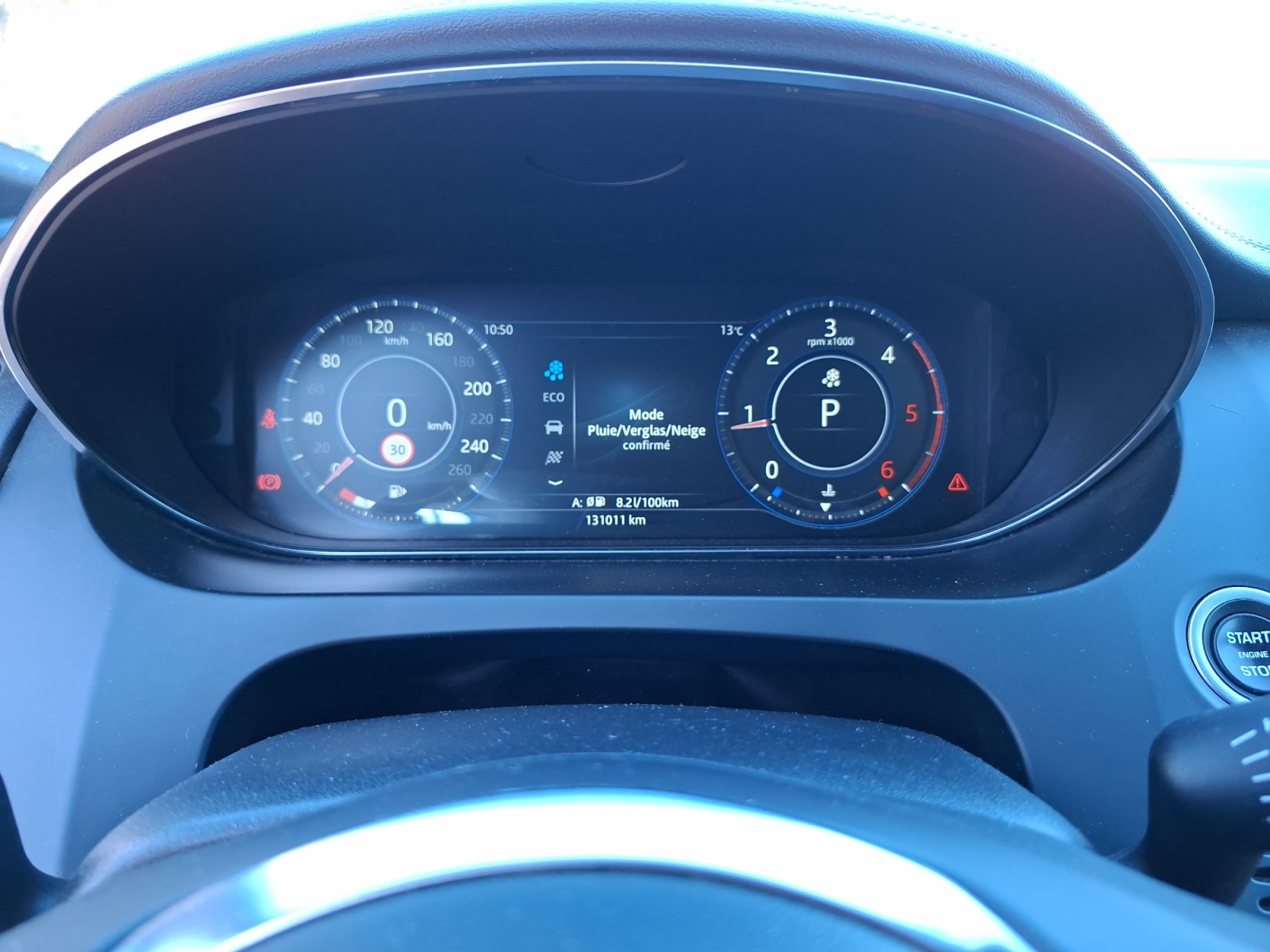 Jaguar E-Pace 17