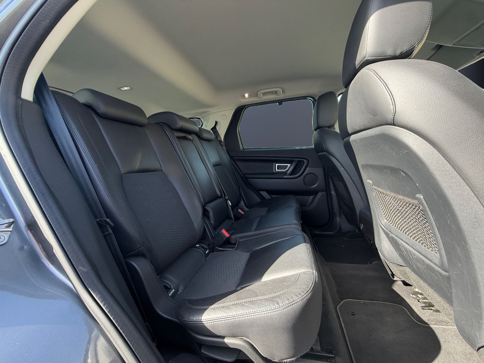 Land Rover Discovery Sport 11