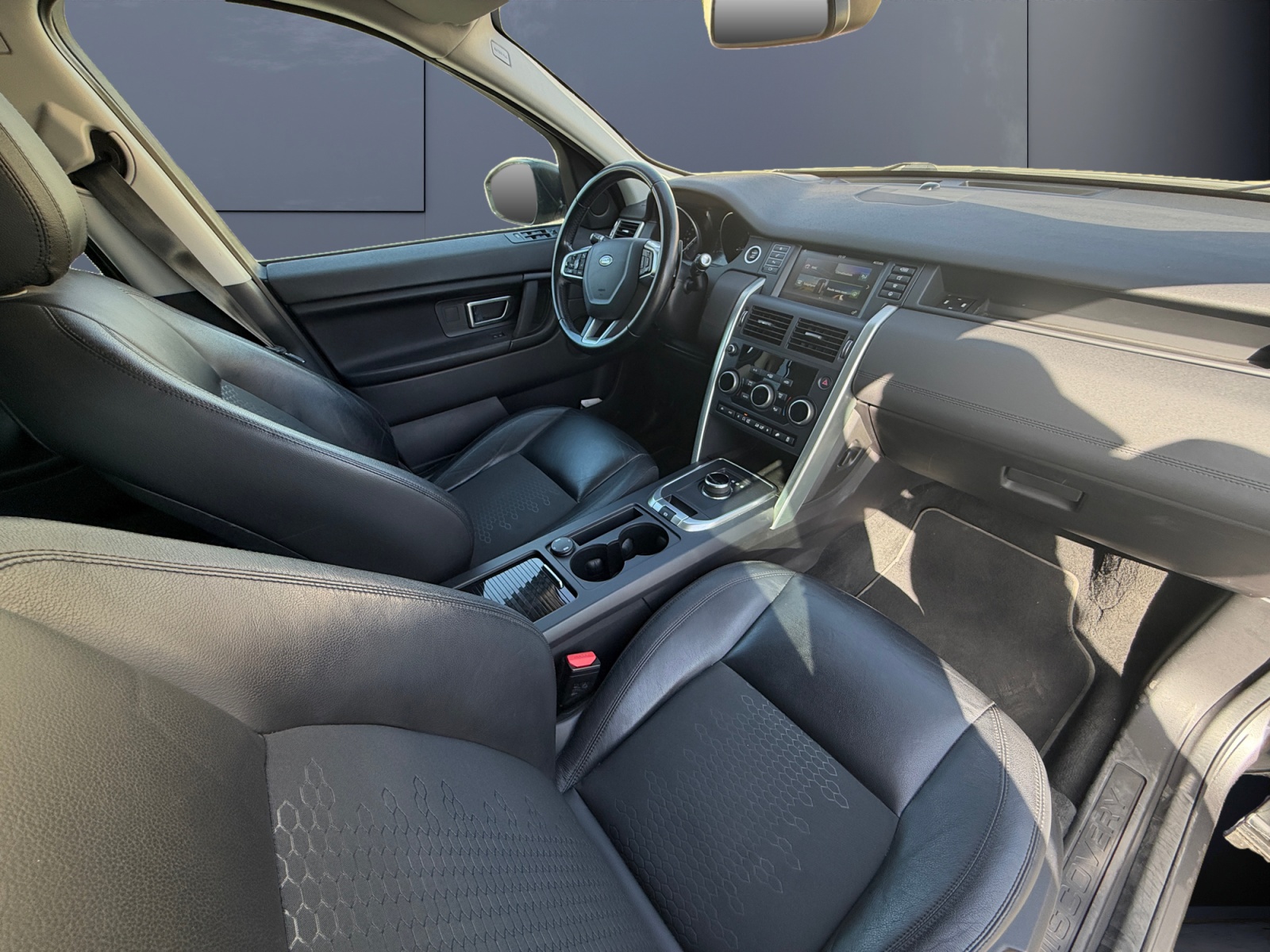 Land Rover Discovery Sport 12