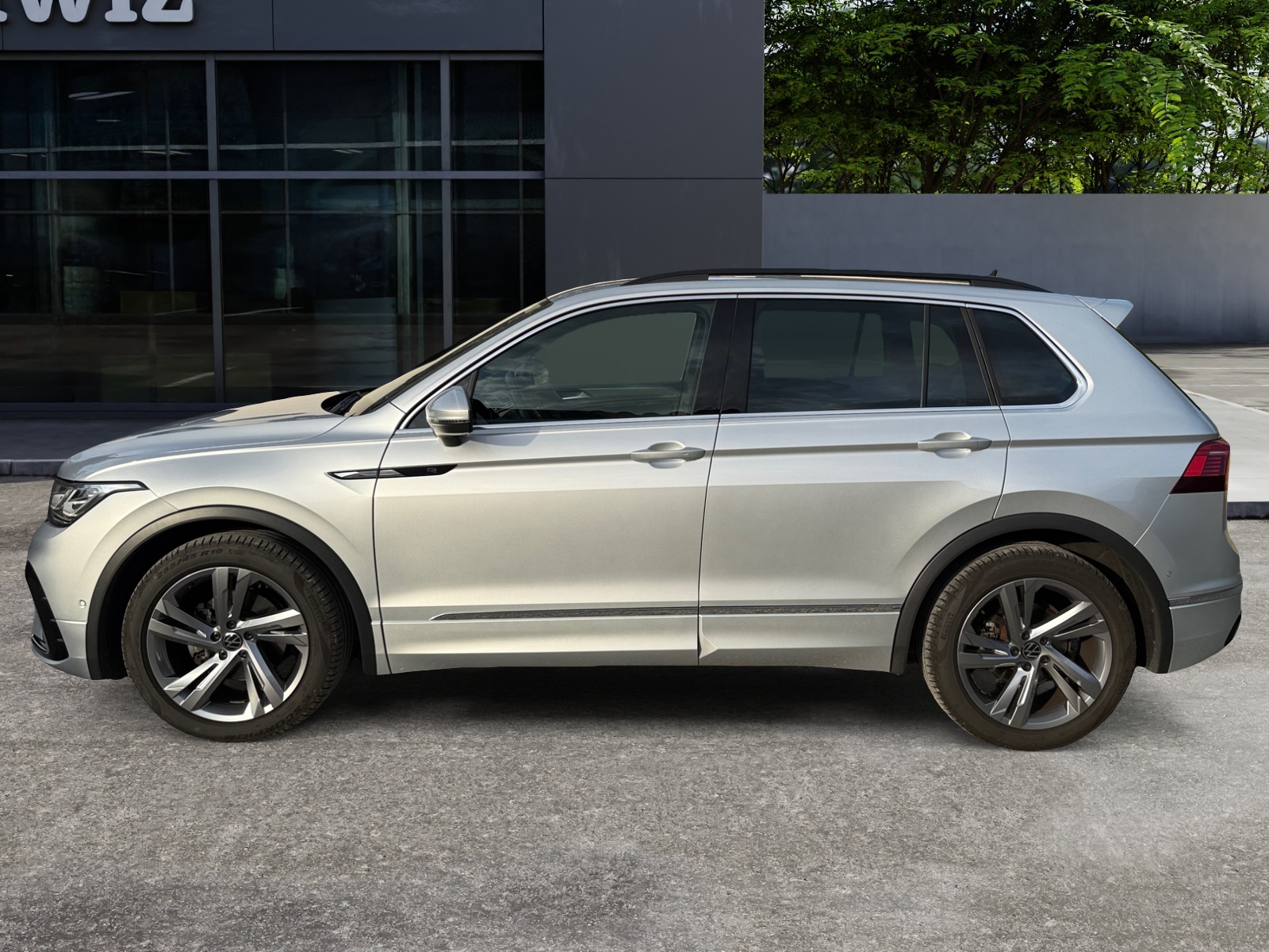 Volkswagen Tiguan 1