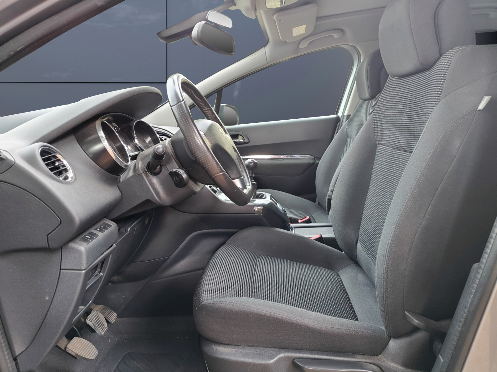 Peugeot 5008 9