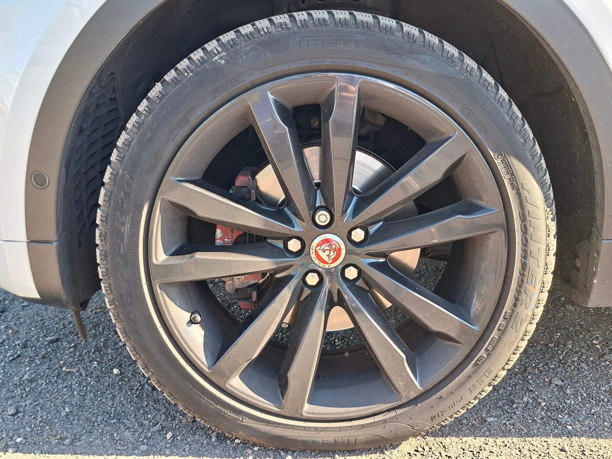 Jaguar E-Pace 52