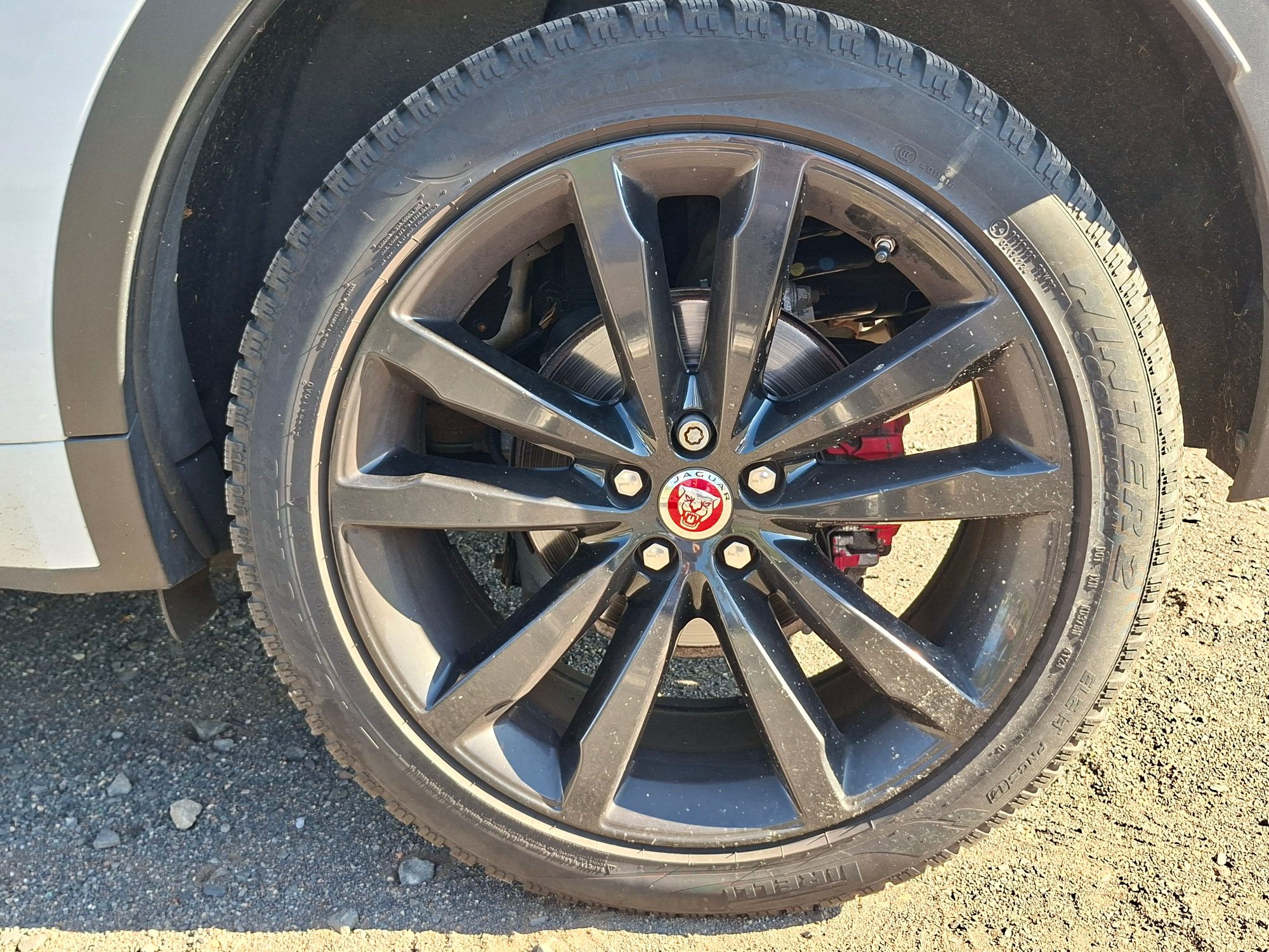 Jaguar E-Pace 54